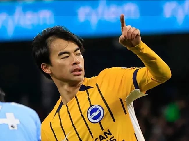 【悲報】三笘の最新の前髪、限界突破・・・・・