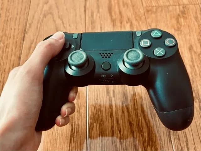 53歳だが、いまだにゲームして、お菓子とジュース飲んでるけど、普通か？