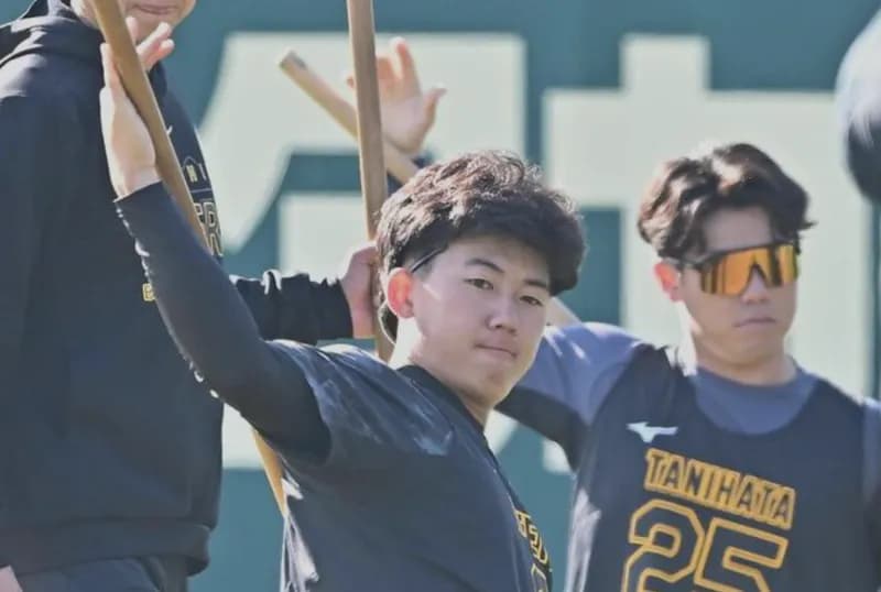 阪神の練習、客の数がマジでやばい