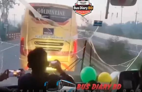 【朗報】土人バス、めちゃくちゃ楽しそうｗｗｗｗｗｗｗｗｗｗｗｗｗｗ