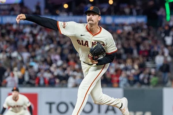 オリックスの新外国人、211センチメートルｗｗｗｗｗｗｗ