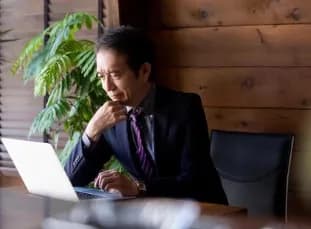 【悲報】部長職男性(53)「正直、50代は管理職にしない方がいい。逃げ切りモードになるから凄く無責任になる」←これｗｗｗｗ