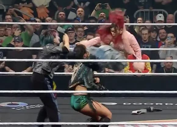 【悲報】「ワオ！この日本人面白すぎる！」「まるでアニメキャラだね！」今全米で大人気の日本人がこちら！ｗｗｗｗ