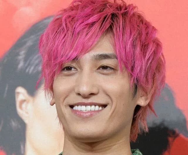 【朗報】EXIT兼近さん、SnowManの佐久間さんの登場によって無事テレビから消える