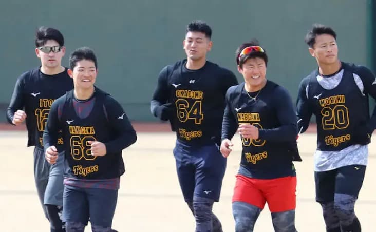 野球選手『1月から遠くに行って宿泊して練習します』←どんだけ家に居たくないんだよ