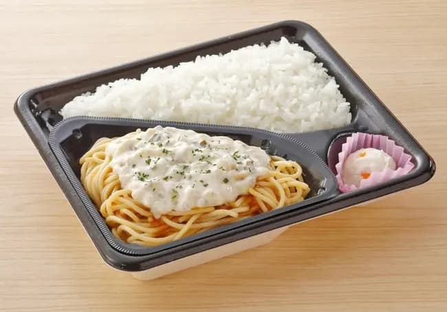 【朗報】ポプラ、タルタルとパスタと米だけの弁当を450円で発売してしまう