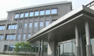 【悲報】コンビニなどに「わいせつDVD」を置いた疑い会社役員の男(67)を逮捕「元気な男性ご自由にどうぞ」ｗｗｗｗ