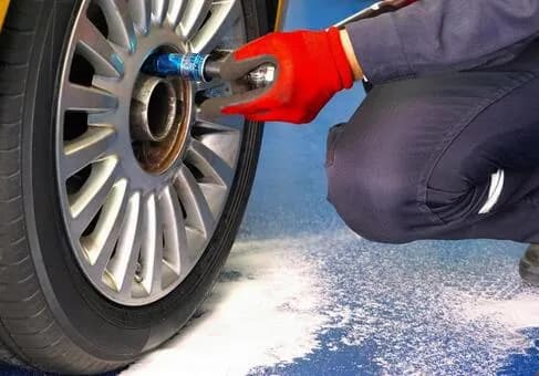 【急募】タイヤパンクしたんだがｗｗｗｗｗｗｗｗｗｗｗｗｗｗｗｗ