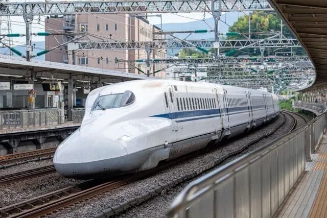 N700系とかいうダサい新幹線がガチで天下を取ってしまった理由www