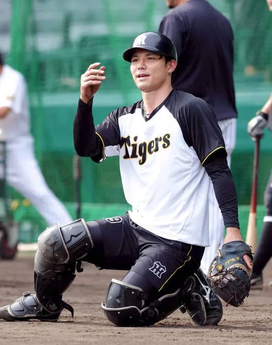 阪神・栄枝捕手（26）、26歳一般女性との結婚を発表