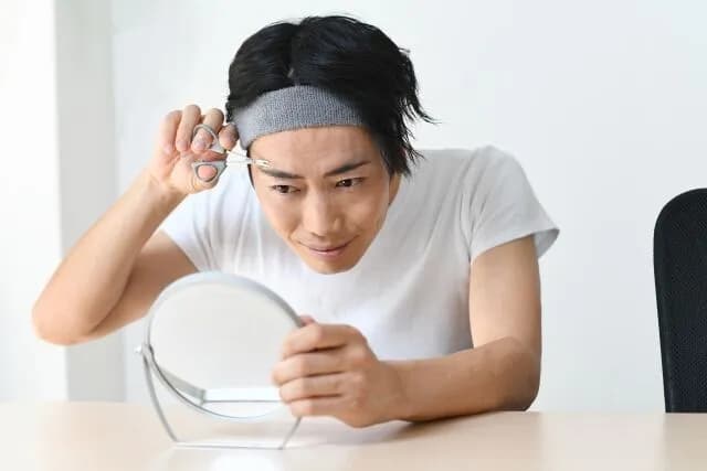 お前ら眉毛ってちゃんと整えてる？😳