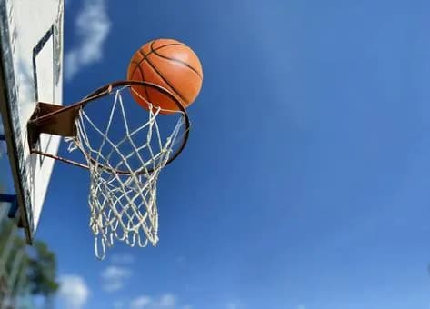 【悲報】バスケとかいう身長5mの奴が1人存在するだけで崩壊するスポーツｗｗｗｗｗｗｗｗｗｗｗｗｗｗｗｗ