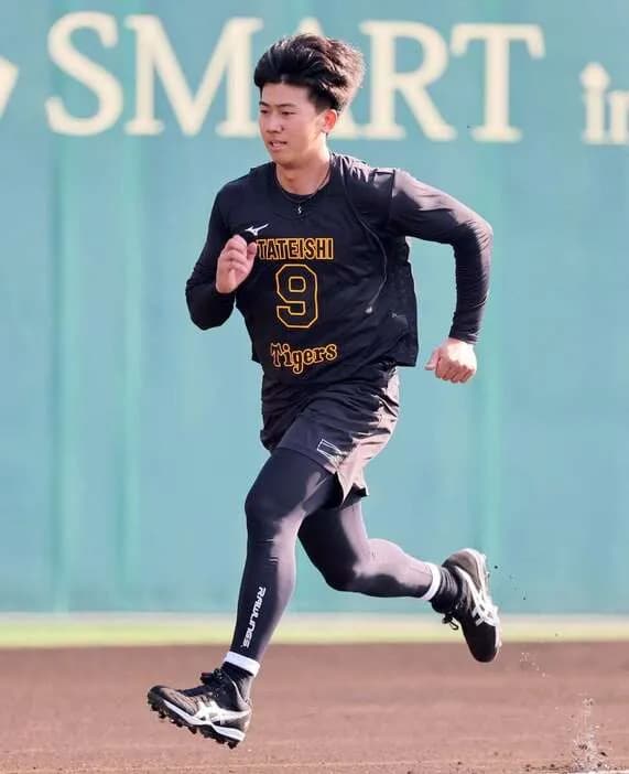 阪神ドラ1位新人、立石正広が右脚の肉離れ　17日のベースランニング中に痛める