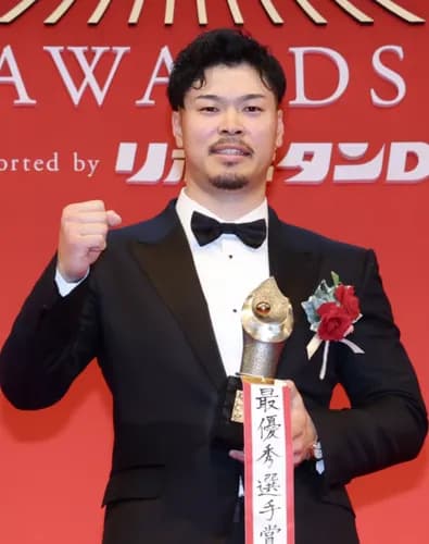 阪神・佐藤輝明が異例の「自費個人キャンプ」検討か…メジャー挑戦めぐり球団と対立で両者一歩も引かず　チーム唯一の契約未更改