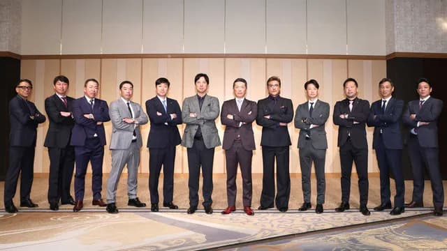 【悲報】12球団監督会議で身長サバ読みしている人がバレてしまうｗｗｗ