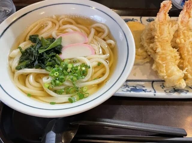 うどん(安いです、お腹に溜まります、飽きません)←これ主食いけるんじゃね？
