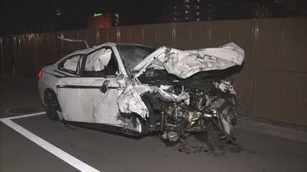 時速194キロ（法定速度60キロ）死亡事故、裁判長「被告は車線はみ出さず走ってた。被害者が右折した」