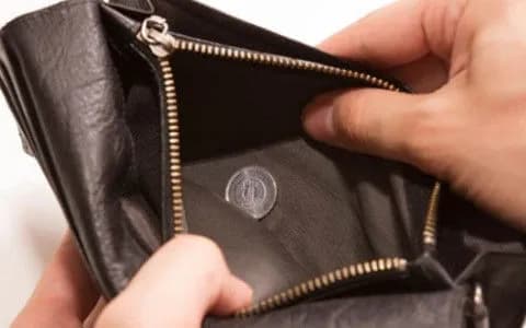 （´ん`)「心まで貧乏にならないように俺は月一絶対に食で豪遊する」