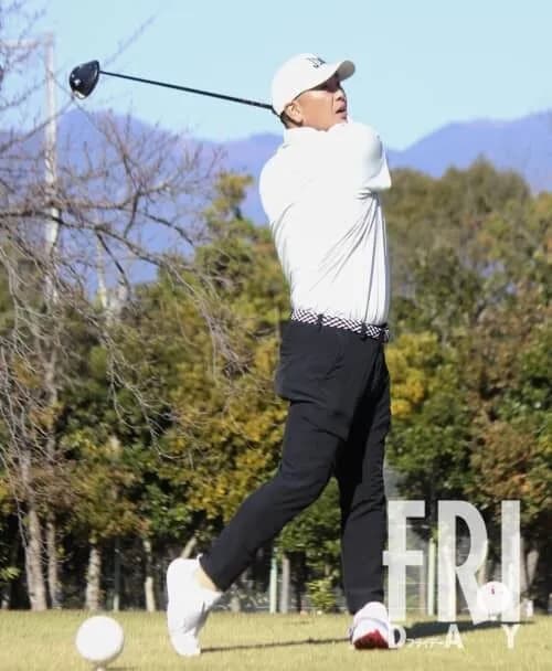 巨人・納会ゴルフで「阿部監督と誰も組みたがらず…」まさかの独りぼっち危機に「救世主リチャード」