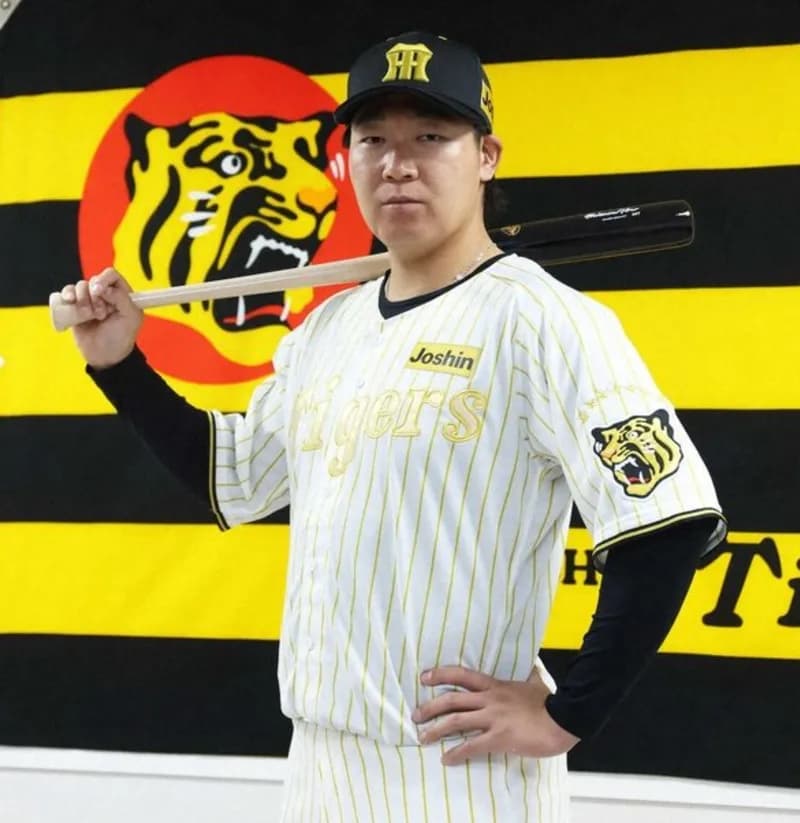 【画像】阪神の2026年シーズンのチャンピオンユニフォーム、ダサい