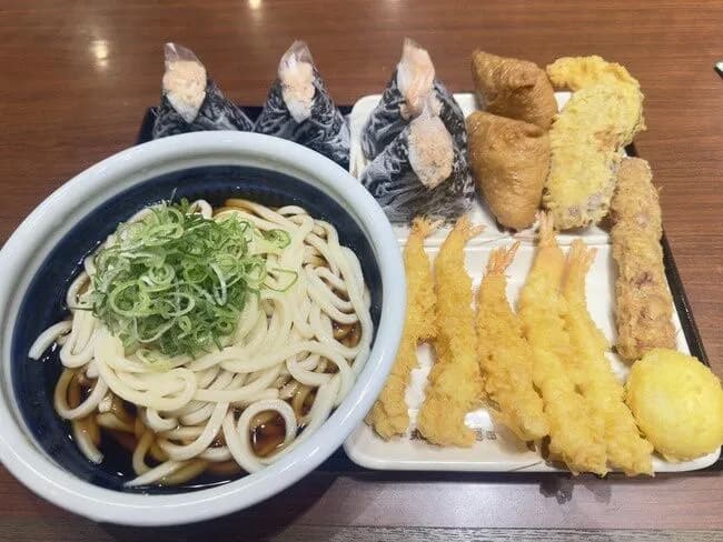 【画像】丸亀製麺で普通に食事するだけで3000円超えｗｗｗｗｗ