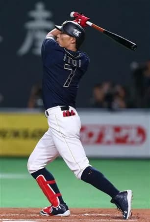 全盛期糸井嘉男(33).331(502-166) 19本 81打点 31盗塁 OPS.948←言うほどすごいか？