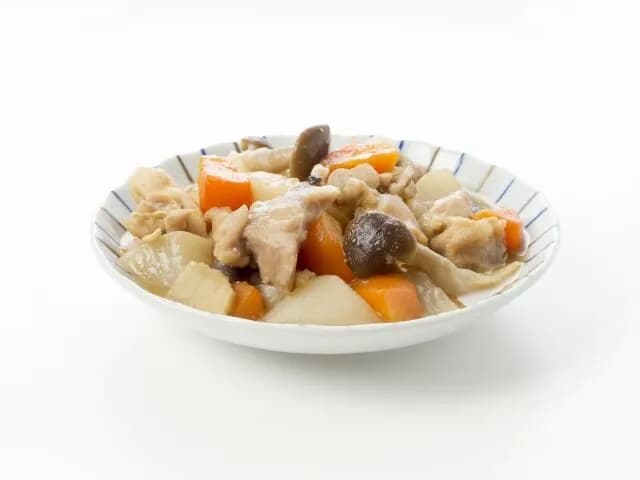 鶏もも肉と大根で作れるうまい料理