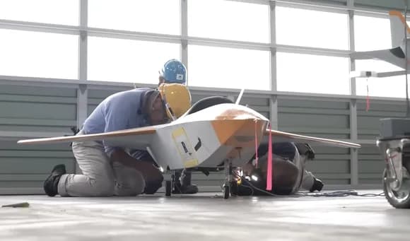 【朗報】スバル戦闘機と連動する無人機ガチで完成させてしまうｗｗｗｗｗｗｗｗｗ