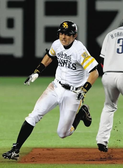 ムネリンが竜キャンプ参戦！　川崎宗則内野手を臨時コーチ兼選手として招聘、”ドラあげ”に活気注入