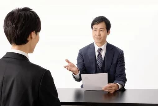 【悲報】就活生「そのですね」「あのー...」面接官ボク「うん。かえっていいよ」
