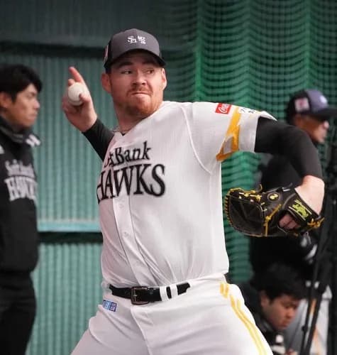 ソフトバンクのスチュワートが初ブルペン　完全復活で小久保監督が期待する「15勝、150投球回」に自信