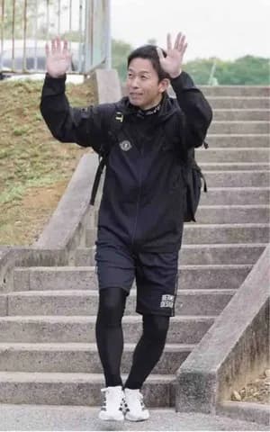 【阪神】赤星憲広臨時コーチ「走塁だけじゃなくいろいろ聞いて！」４年連続熱烈指導