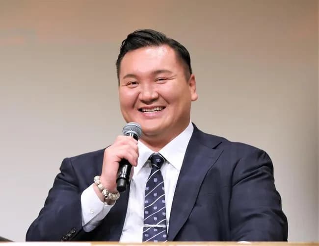 白鵬「一晩で焼酎60本飲んだけど俺より酒強いやつがいた」