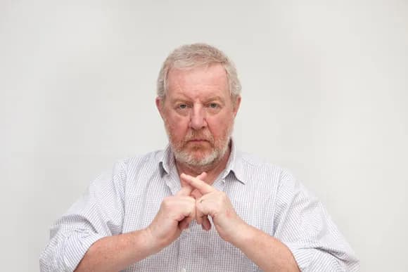 【悲報】車中泊生活の56歳、物価高直撃で「助けて、食事が1日1回の外食しか出来ないの」