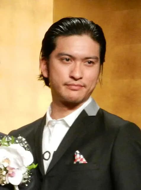 元TOKIO長瀬智也「リスクを恐れて今まで通りの無難な選択辞めません？」選挙に私見