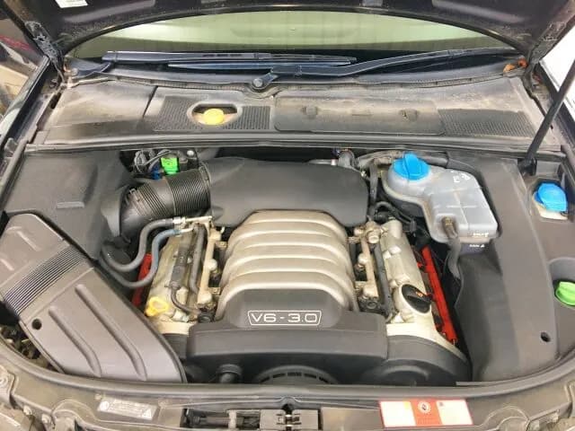 男が乗る車って6気筒以上で初めて車と言えるよな？