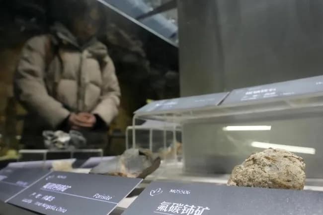 中国、規制後に対日輸出許可　レアアース調達で依存脱却警戒