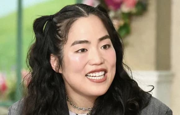 【悲報】ゆりやんレトリィバァ（35）「ロスでの芸人の活動は『お金払ってライブ出てスベってる』だけ。辛い・・・」