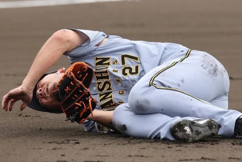 【悲報】阪神、2月11日限りの紅白戦で2人が負傷してしまう