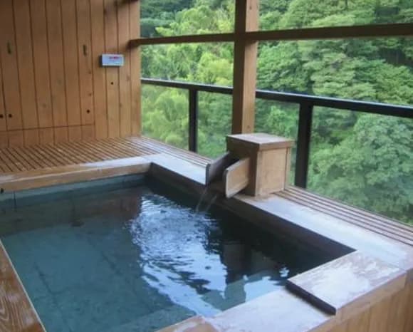 【急募】初のお泊まりデートで高級旅館(1人7.5万円)ってやり過ぎか・・・・・？