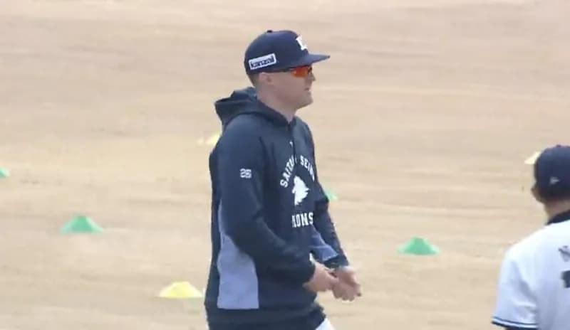 西武ネビンがキャンプ合流！西口監督「ほっといてもやってくれる」