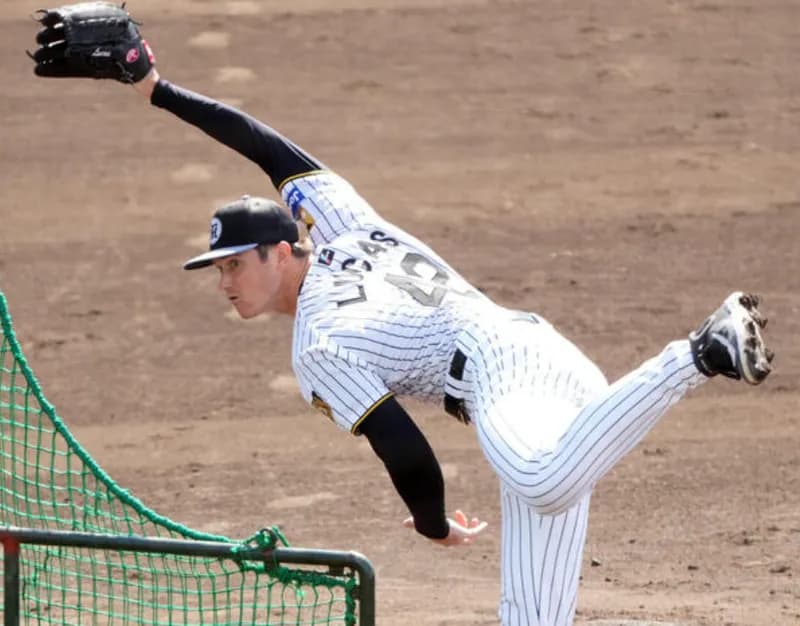 ラグズデール、先発ローテに入れるか？虎ファン『中継ぎ起用もあり』