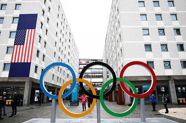 【悲報】五輪選手村、コンドーム1万個がわずか3日で品切れ　選手嘆き「もっと届くと約束されたが…」