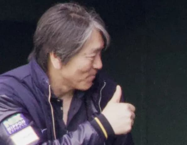 松井秀喜、めちゃくちゃ佐藤輝明を気に入ってる様子【画像あり】