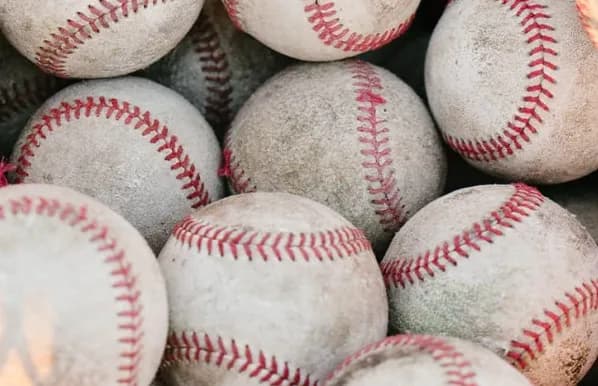 他の練習試合見てるけどボール去年より飛ばなくない？