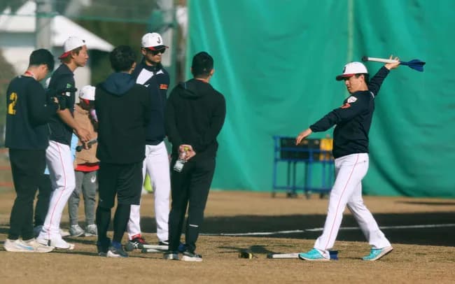 高橋宏斗の“やり投げ”トレにダルビッシュが質問「野球にどこで生きてくるの？」