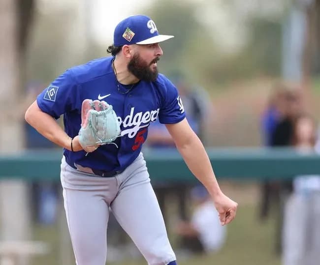 ドジャース・ベシアがキャンプ初ライブBP　大谷を三振で絶叫　昨秋に愛娘亡くし登板後は感極まる様子も