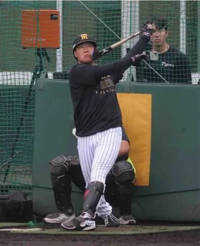 阪神・大山悠輔ランチ特打で猛爆29発　スタンド喝采