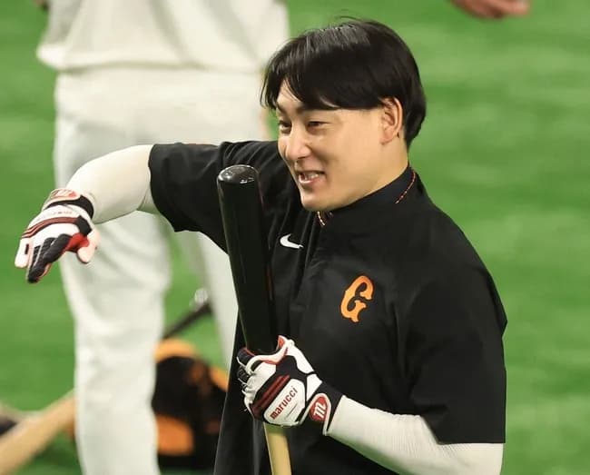 巨人泉口、ヤバい「先輩に挨拶しない」「話しかけると『はいはい』とスマホをいじりながら返事」