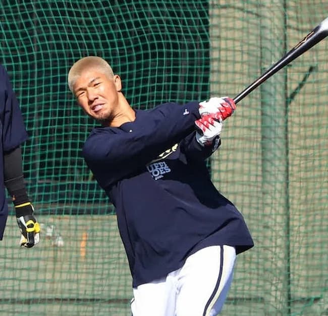 オリックスに痛いアクシデント　頓宮が右膝後十字靱帯損傷と診断　育成3年目の河内は右膝前十字靱帯断裂